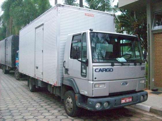 Ford_Cargo_815