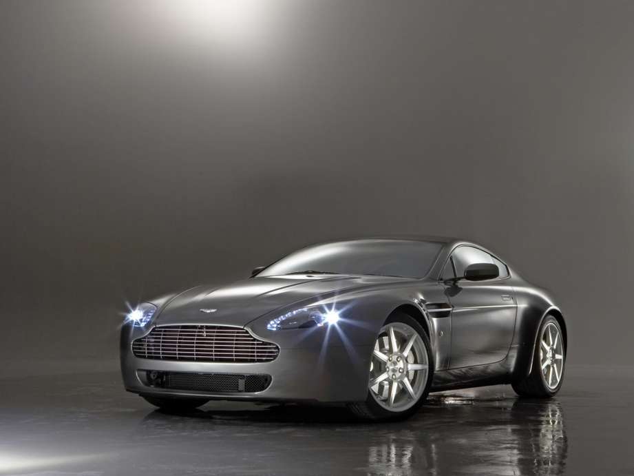Aston Martin Vantage #7908290
