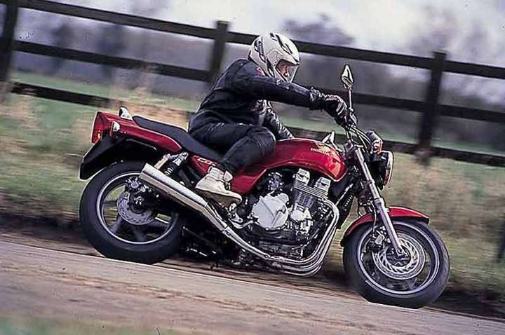 Honda CB 750 Seven Fifty #9018809