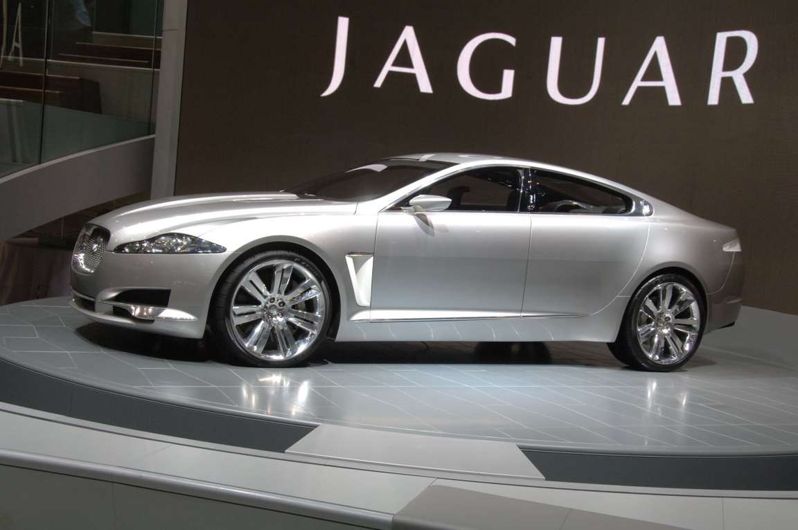 Jaguar_XF