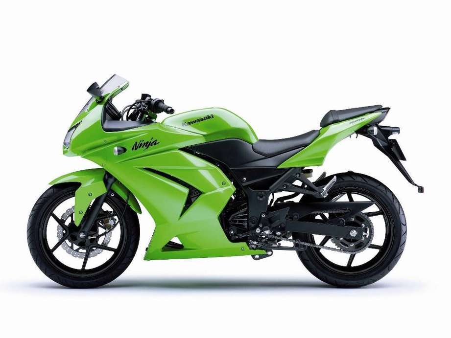 Kawasaki Ninja 250 R #9657086