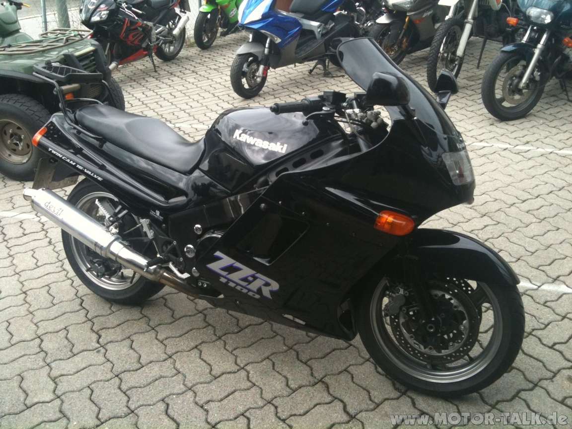 Kawasaki ZZR 1100 #8766551
