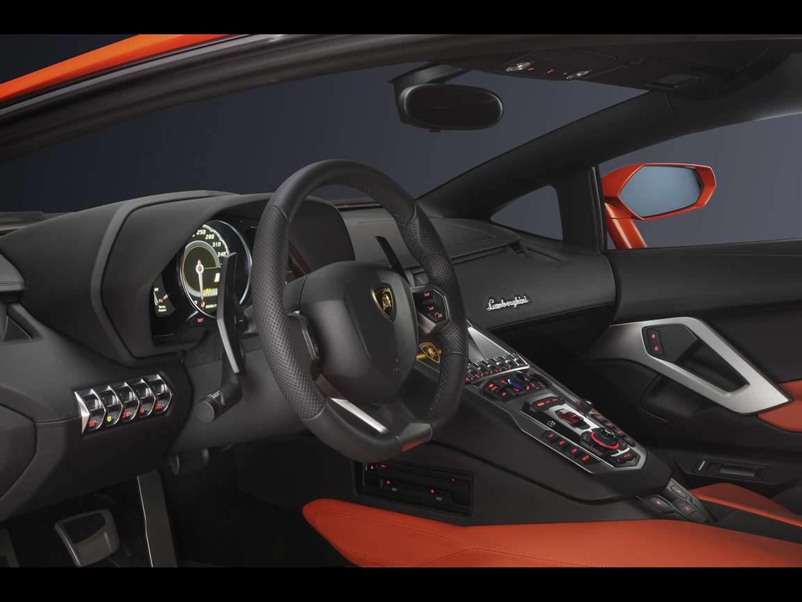Lamborghini_Aventador_LP_700-4