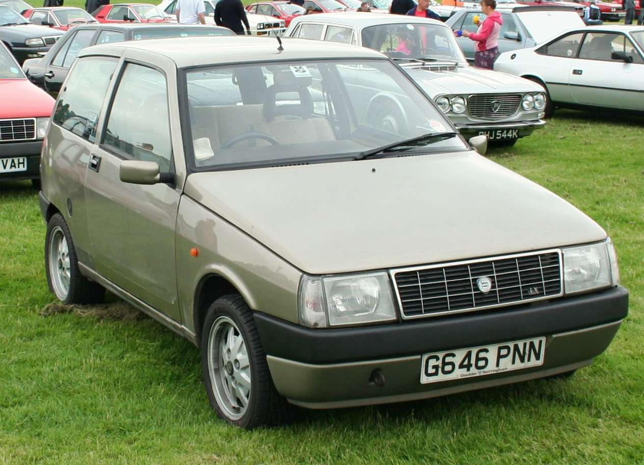 Lancia_Y10