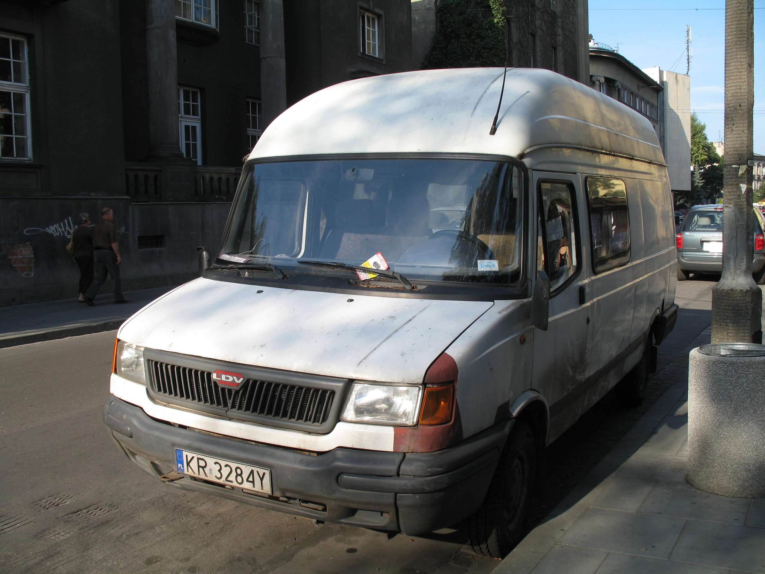 LDV Convoy #9022006