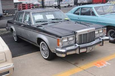 Lincoln Versailles #9876166