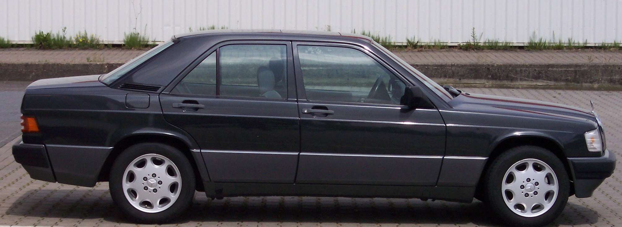 Mercedes-Benz_190