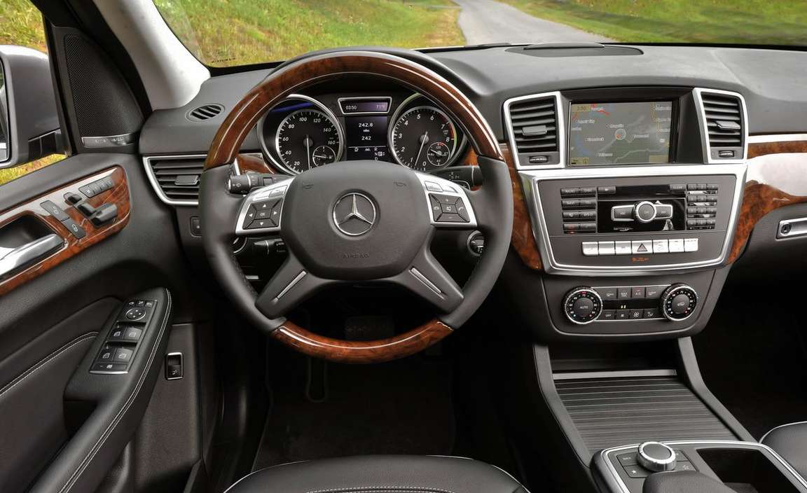 Mercedes-Benz_ML_350