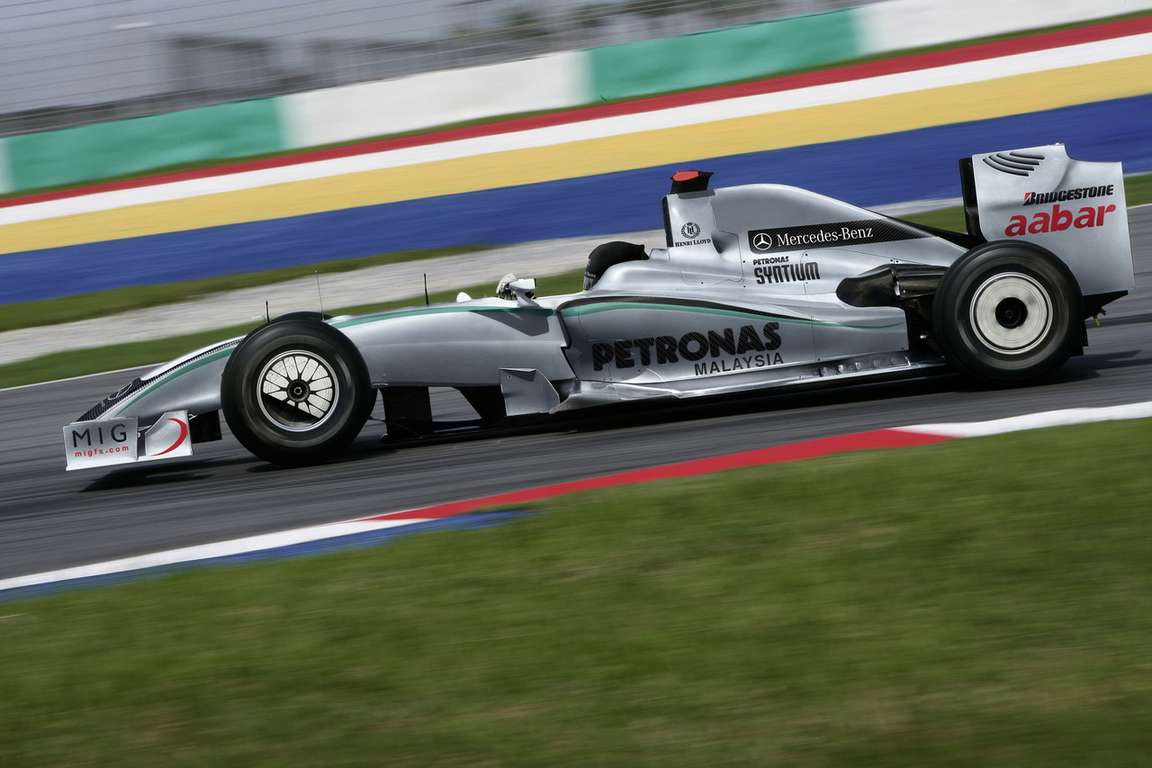 Mercedes GP #9801027