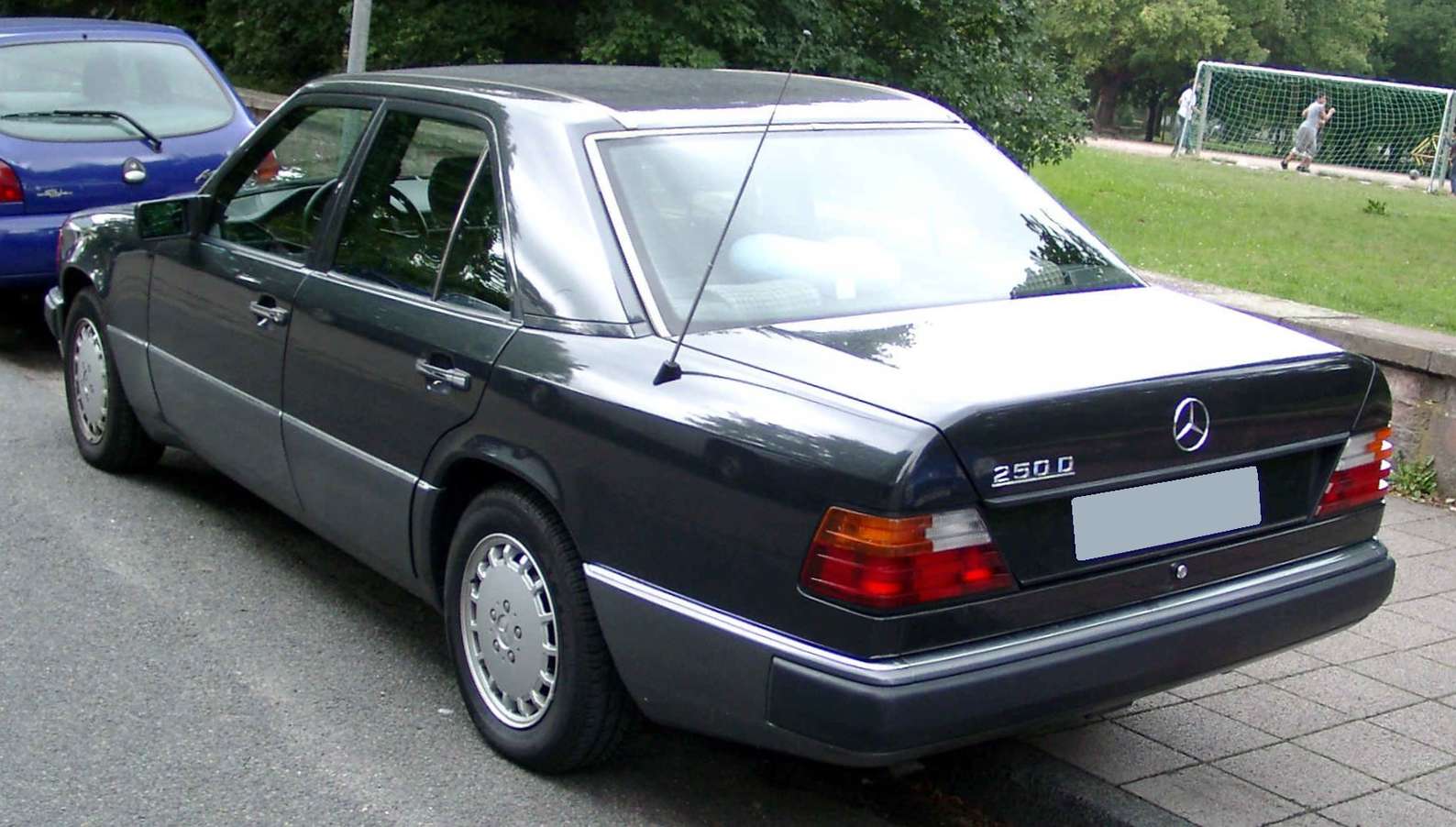 Mercedes-Benz W124 #9660143
