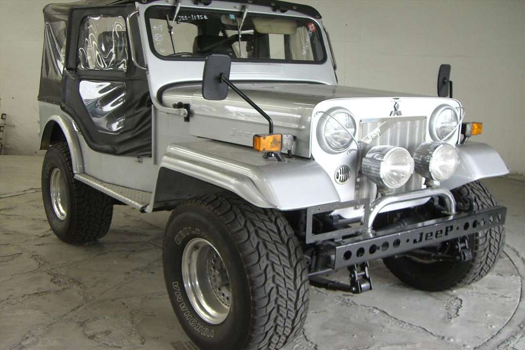 Mitsubishi Jeep #9705000