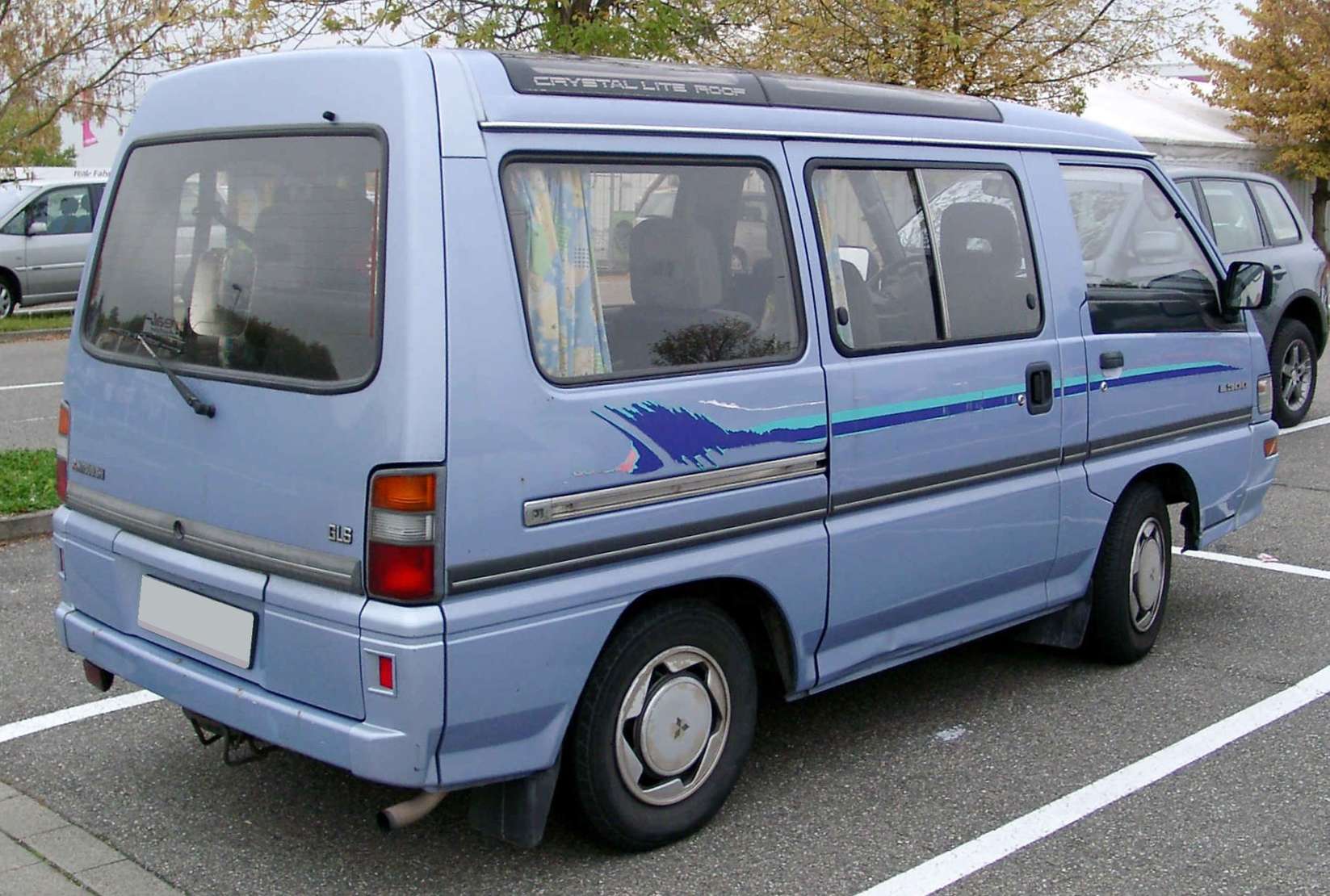 Mitsubishi_L-300