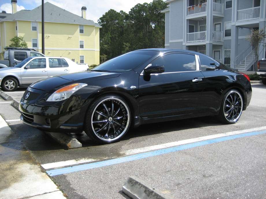 Nissan_Altima_Coupe
