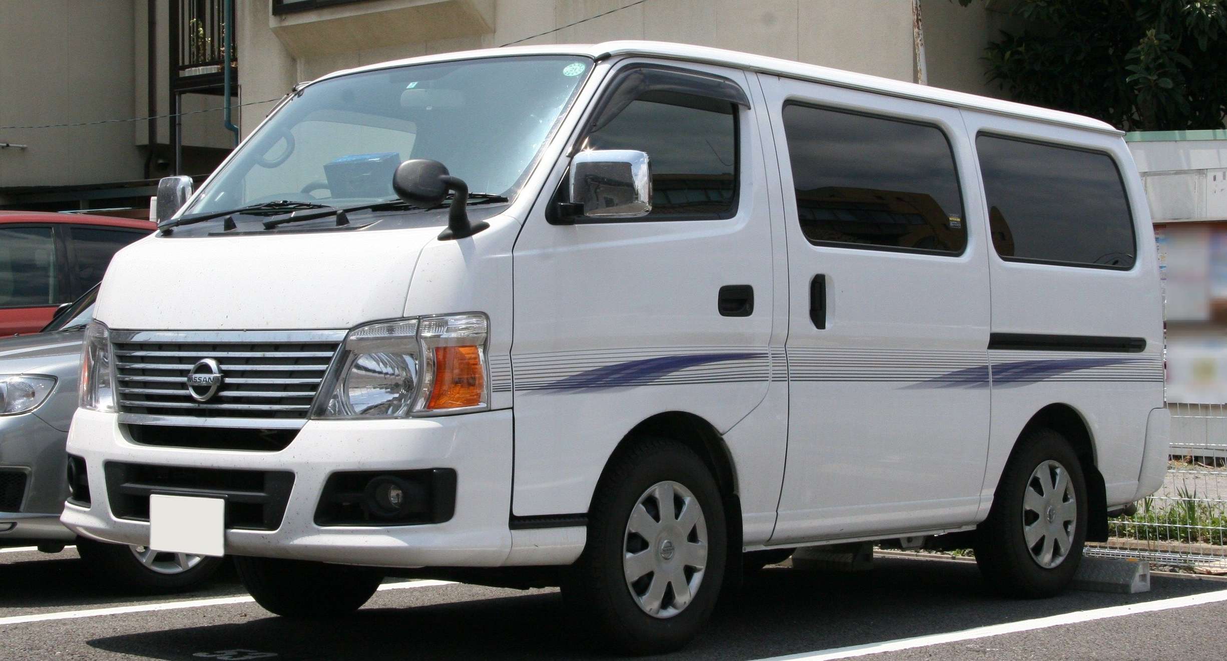 Nissan_Caravan