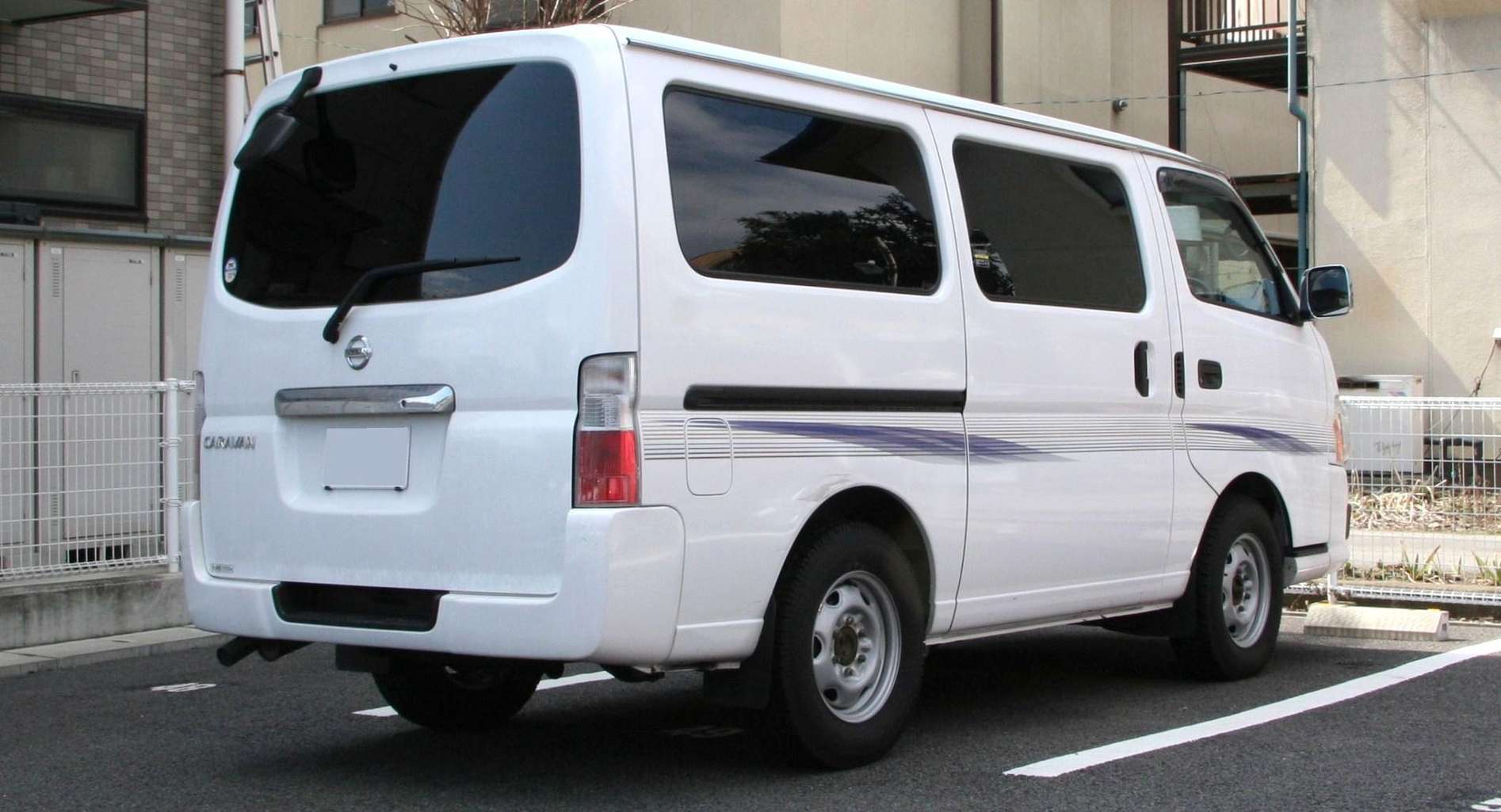 Nissan Caravan #9978881