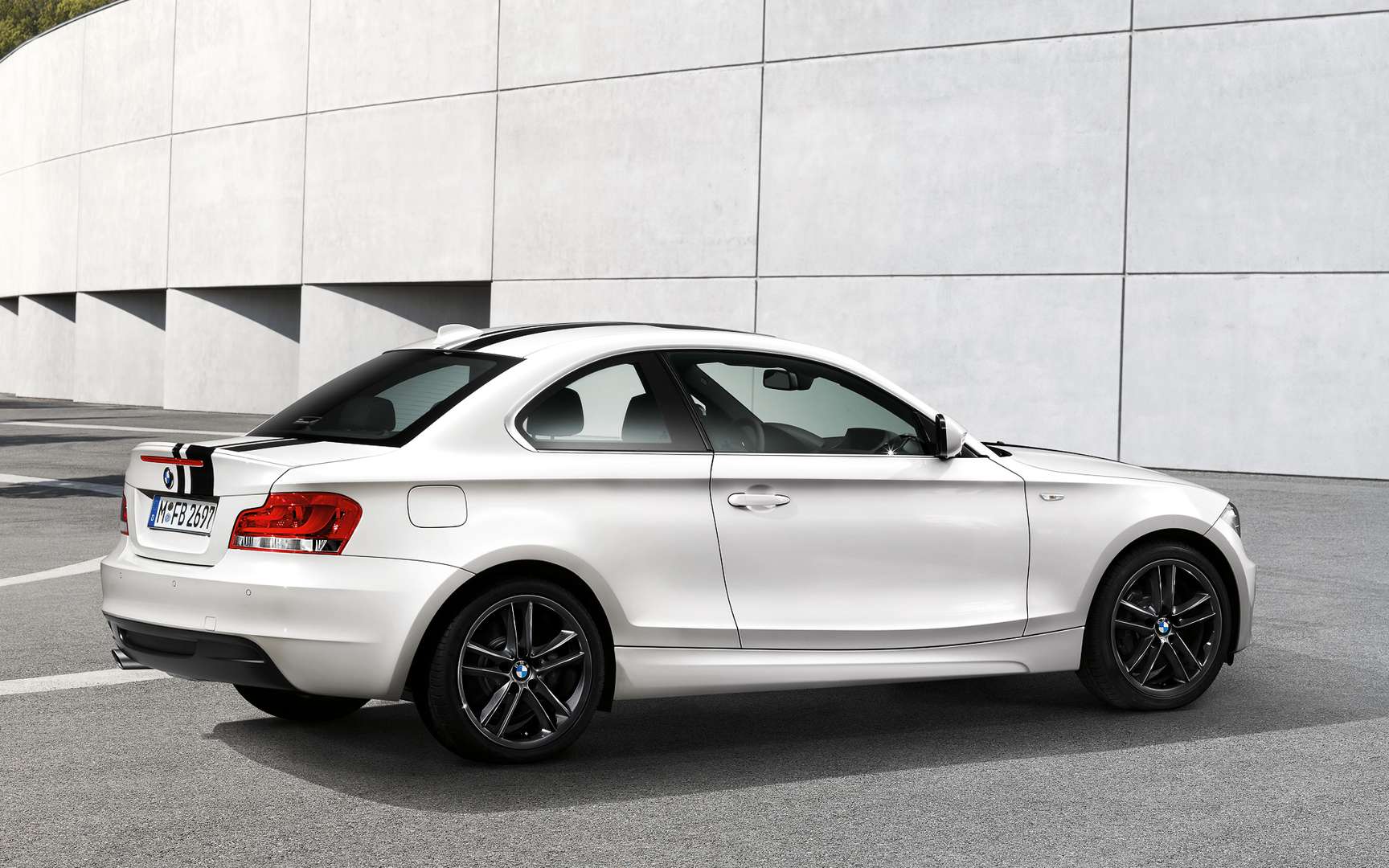 BMW 1 Series Coupe #9511577