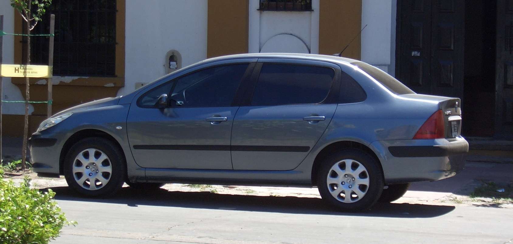 Peugeot_307_Sedan