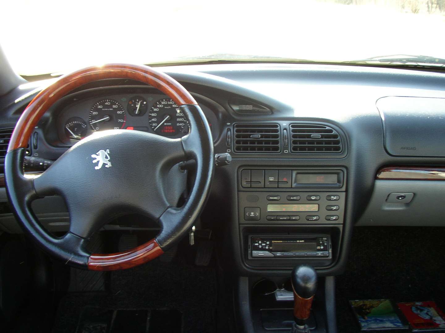 Peugeot_406