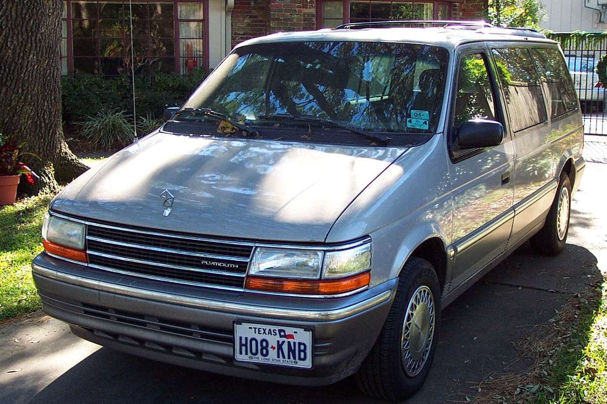 Plymouth Voyager #9488713