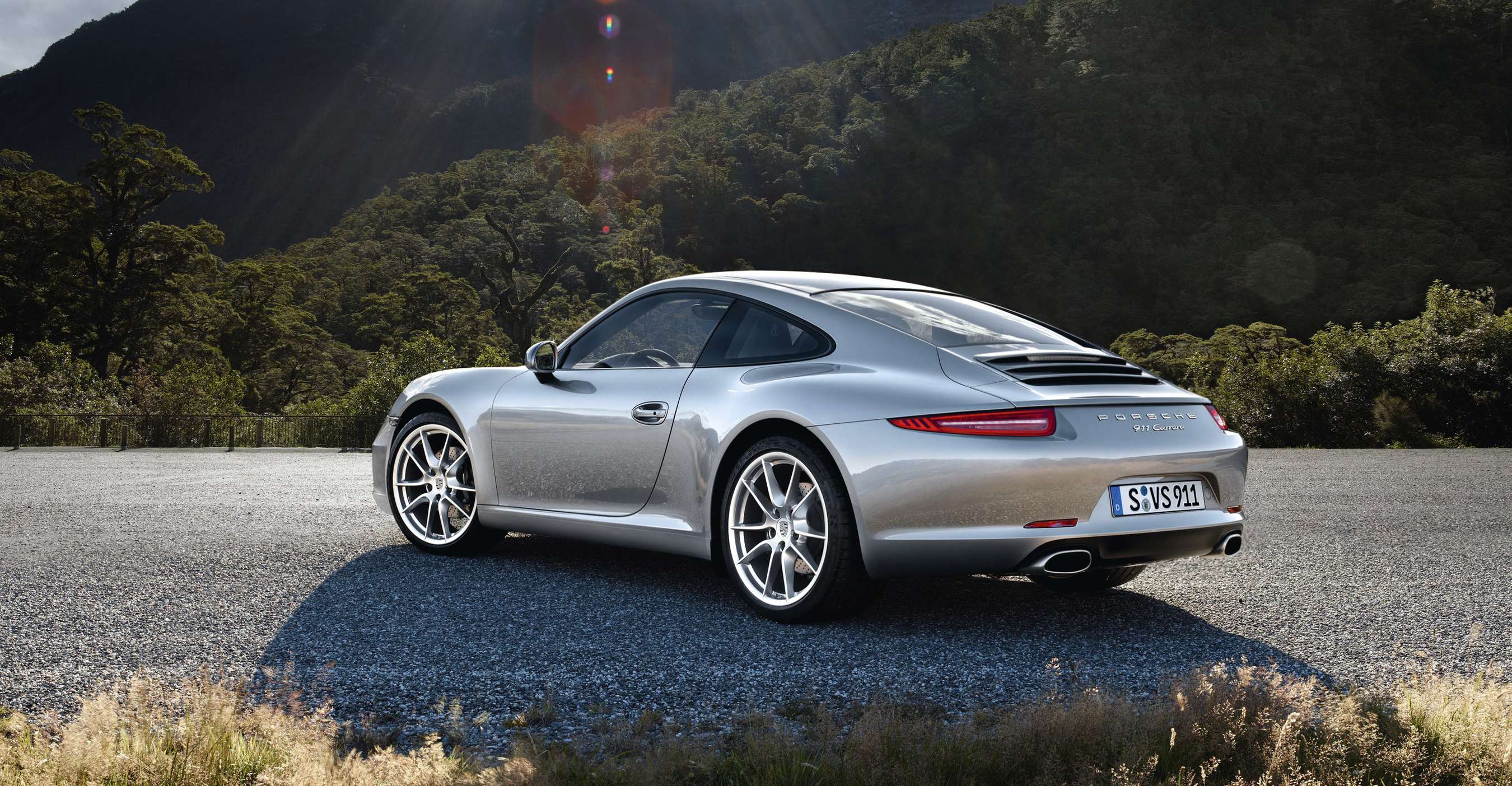 Porsche 911 #9200151