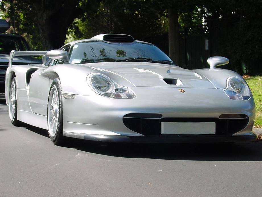 Porsche 911 GT1 #7056892