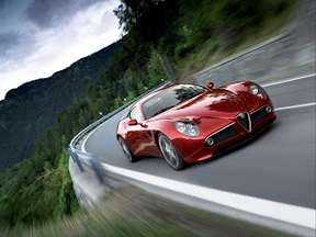 Alfa_Romeo_8C_Competizione