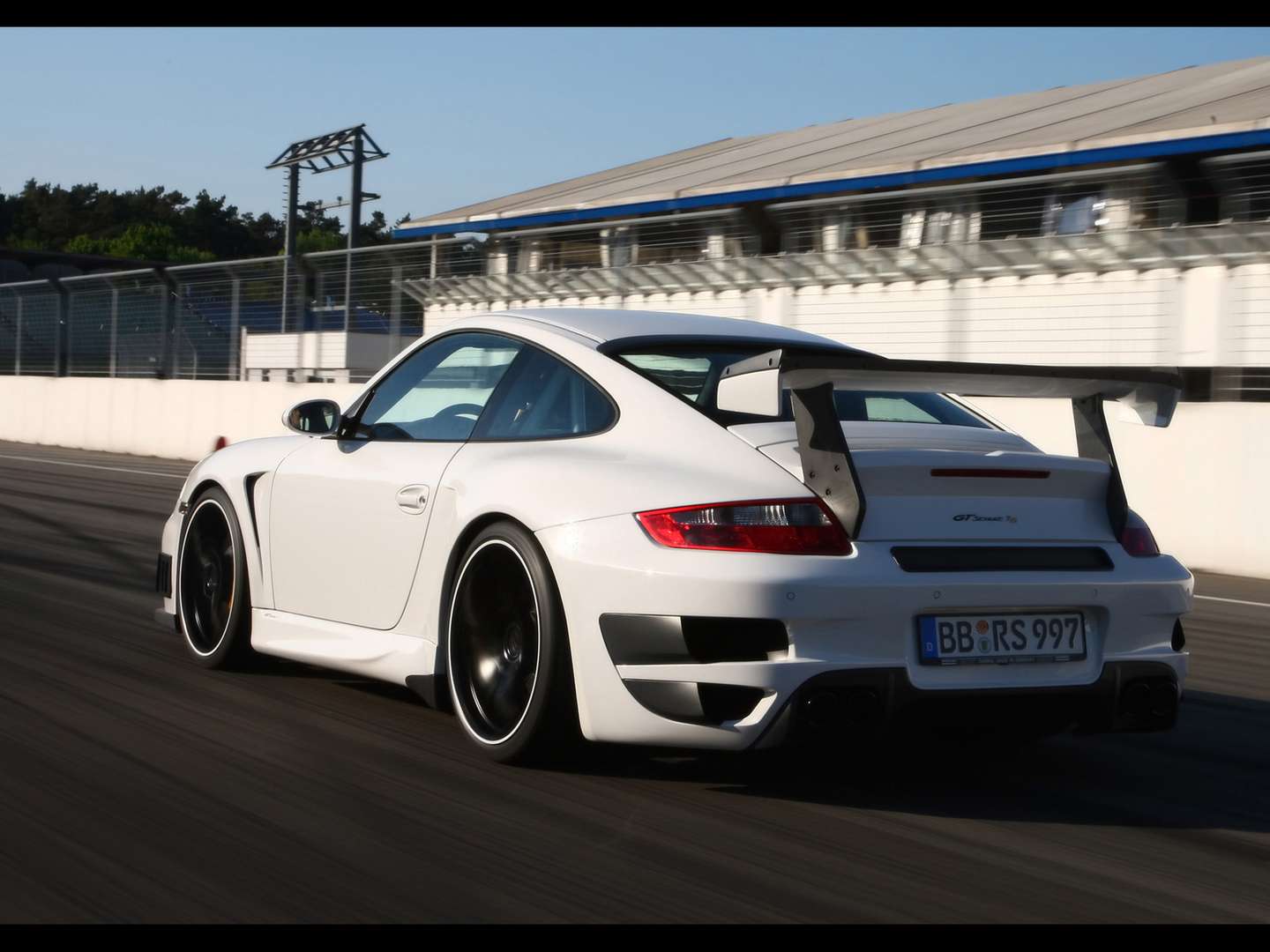 Porsche_GT2