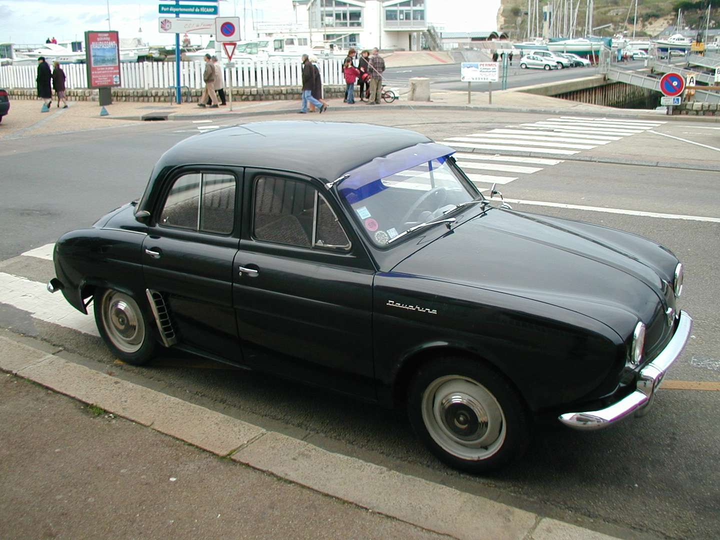 Renault_Dauphine