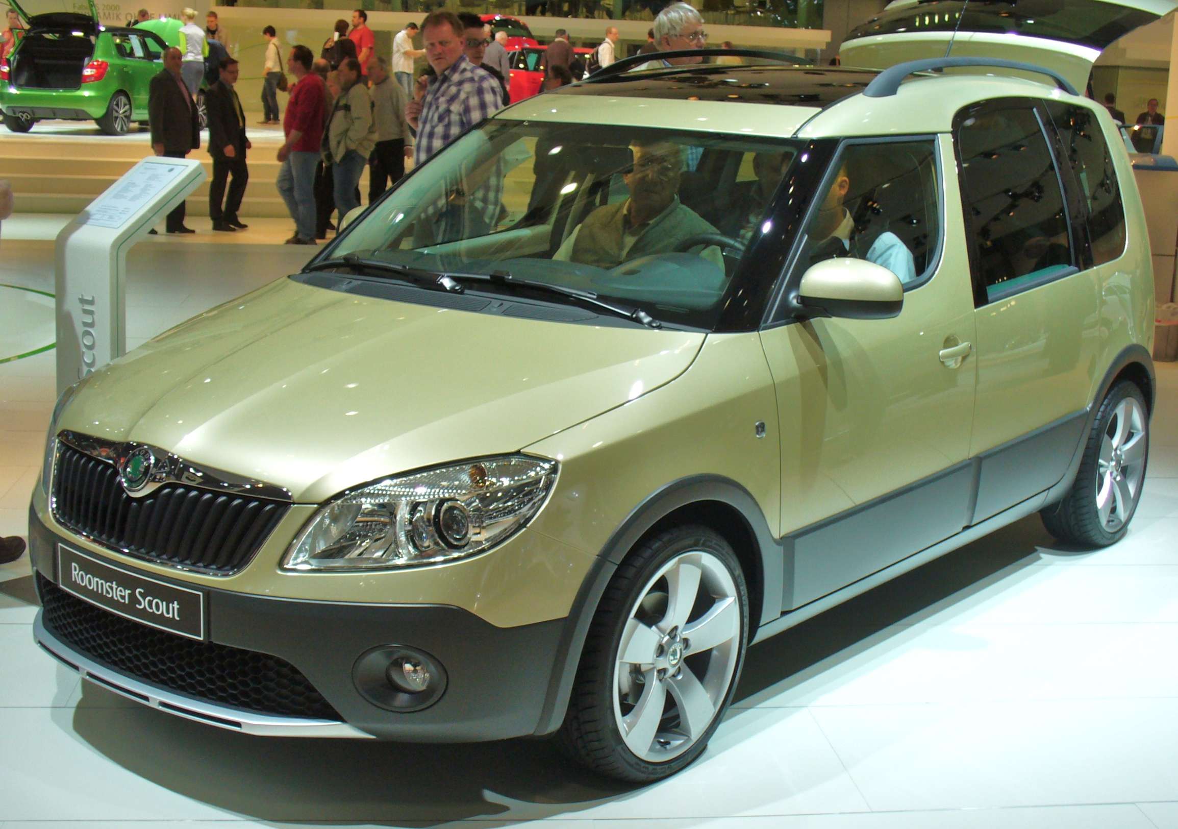 Skoda_Roomster_Scout
