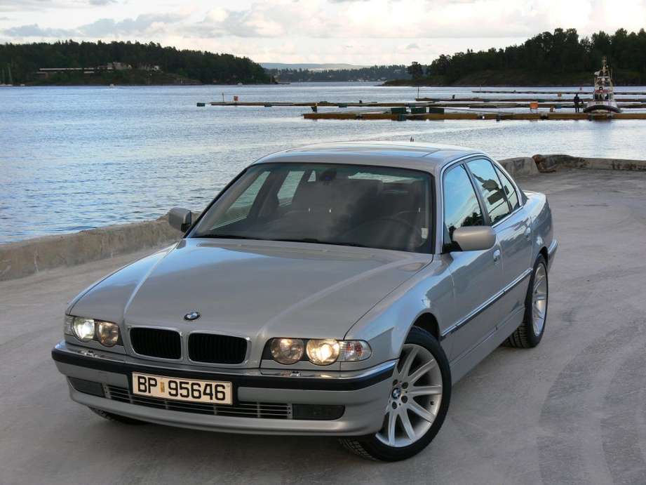 BMW_728