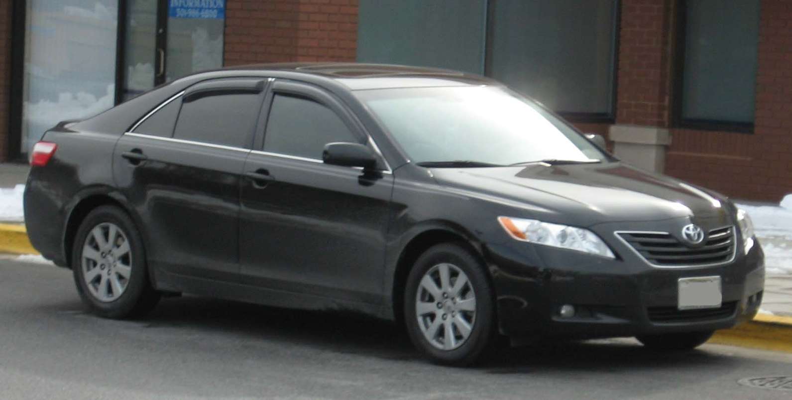 Toyota Camry XLE #7302071