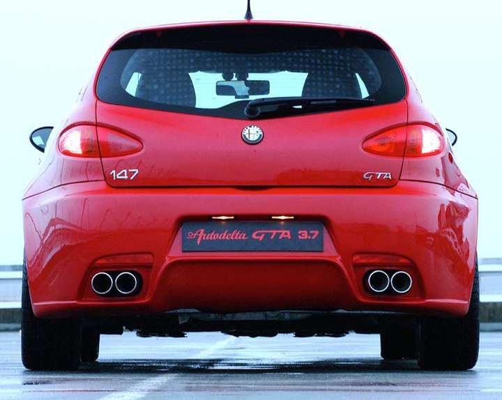 Alfa_Romeo_147_GTA