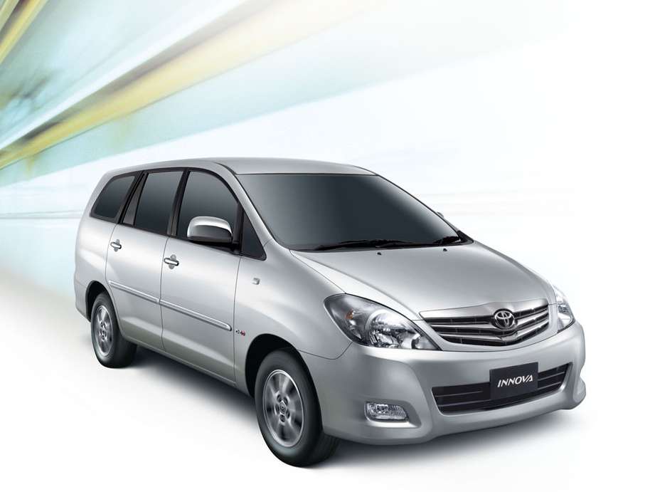 Toyota_Innova