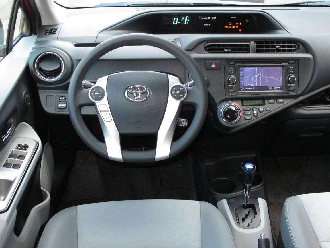 Toyota_Prius
