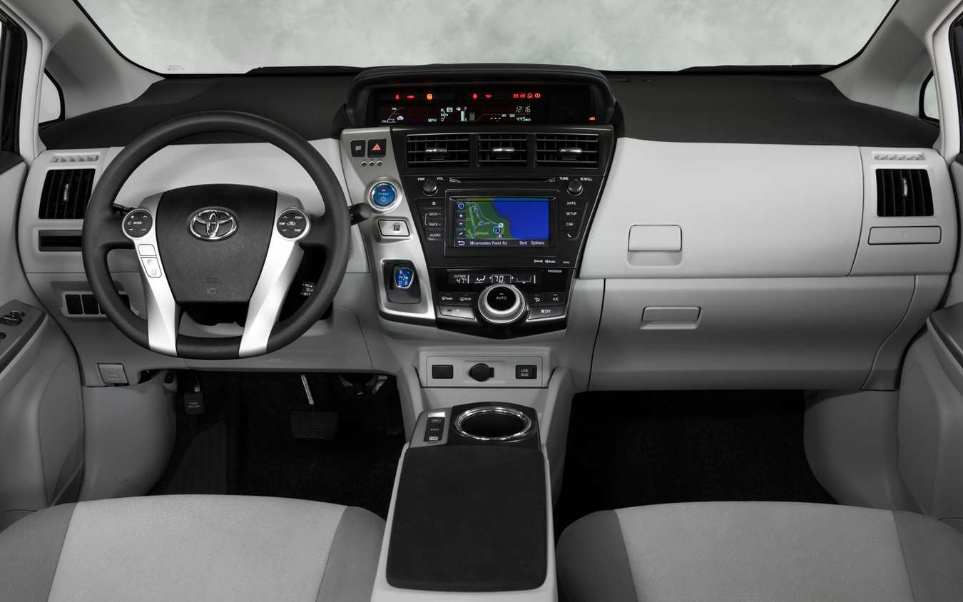 Toyota Prius v #8238233