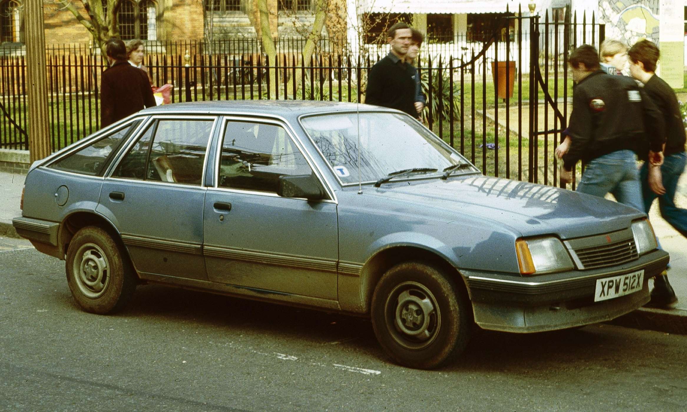 Vauxhall Cavalier #8887376