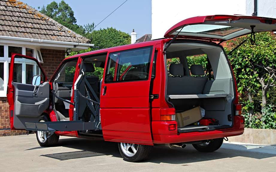 Volkswagen Caravelle #8108320