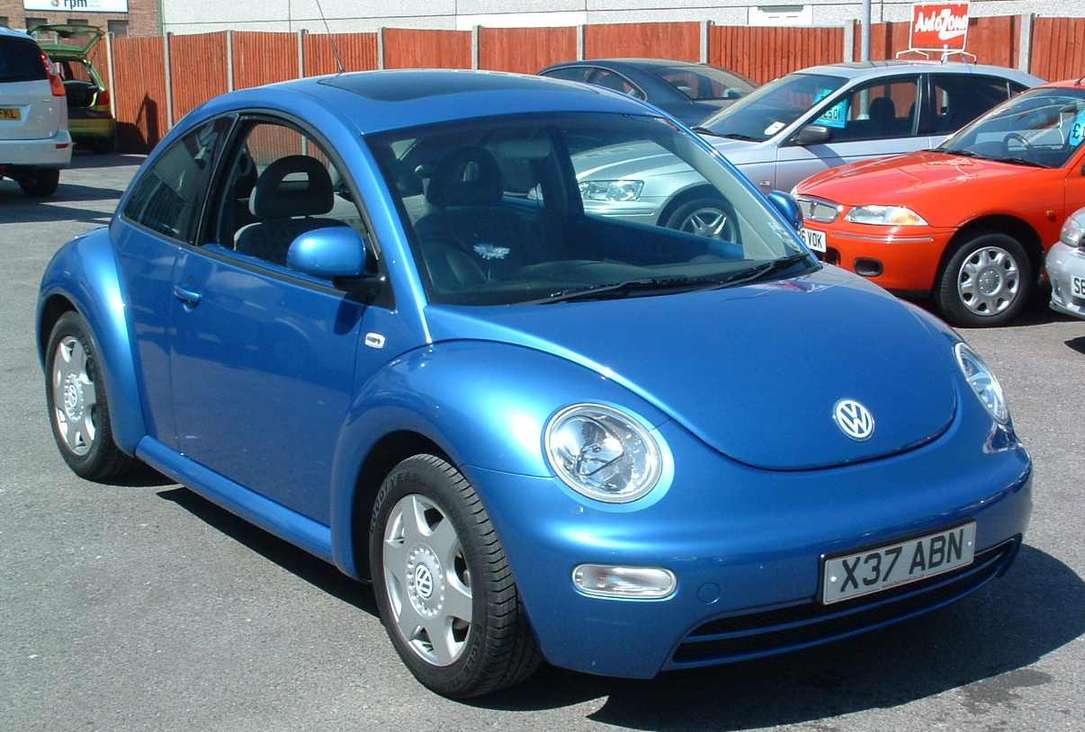 Volkswagen Beetle #9047317