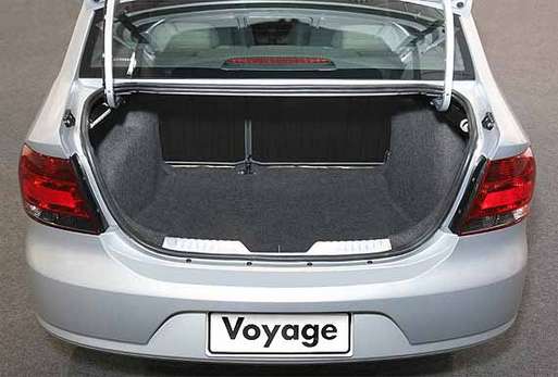 Volkswagen Voyage #7780121