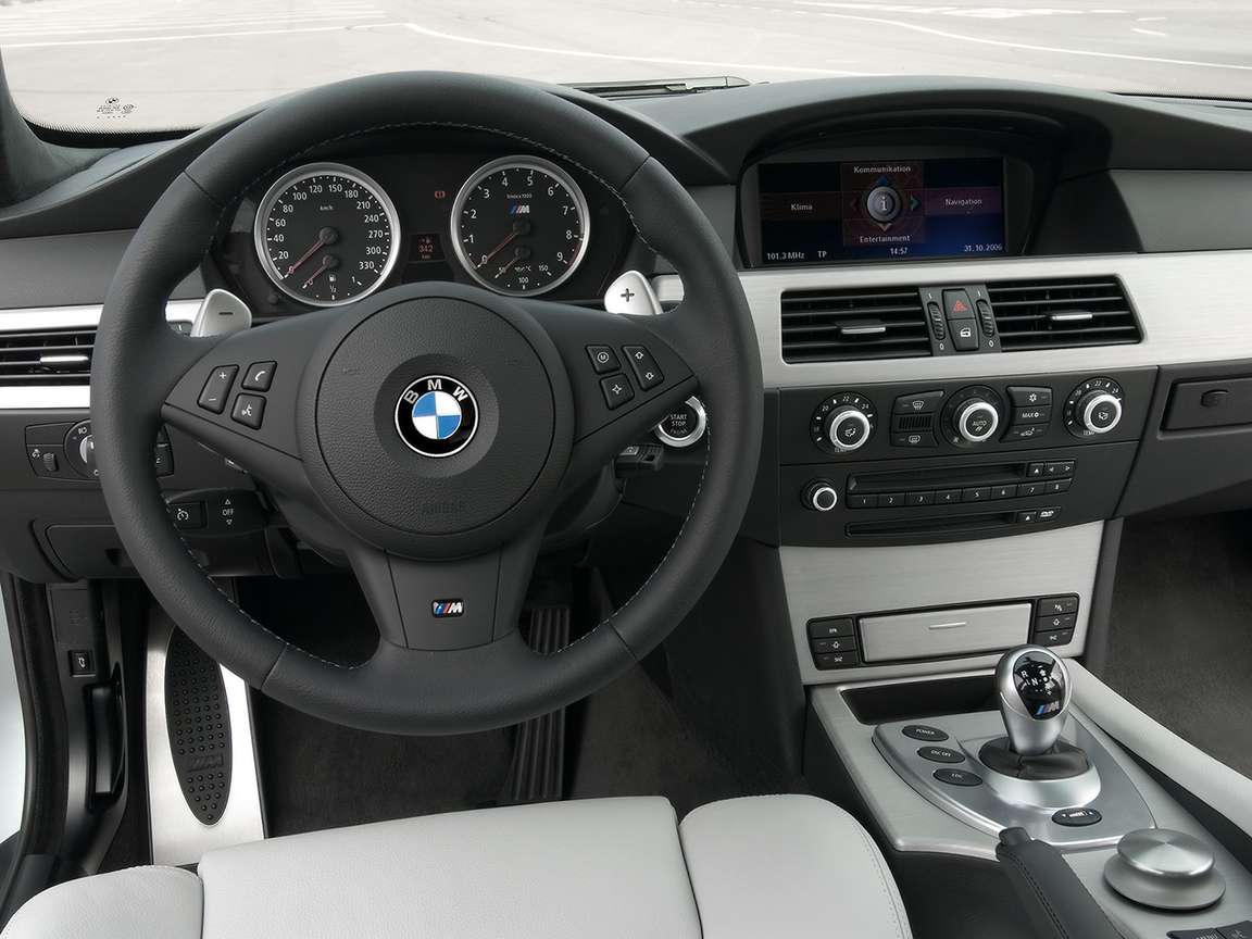 BMW M5 Touring #8306122
