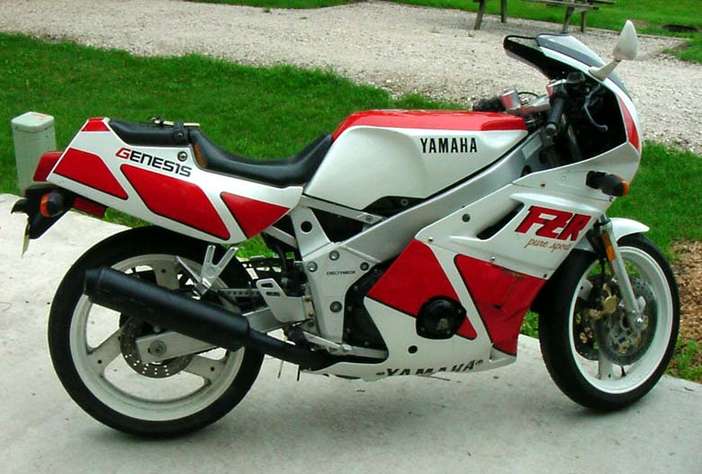 Yamaha FZR #8949367