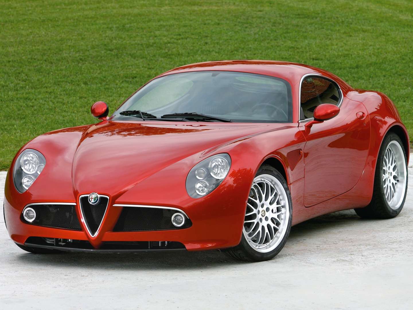 Alfa_Romeo_8C