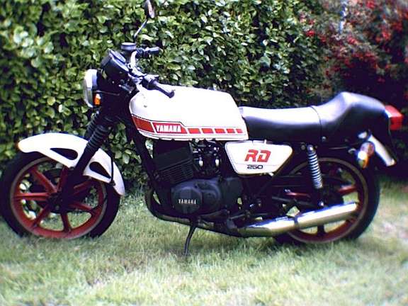 Yamaha RD 250 #7279809