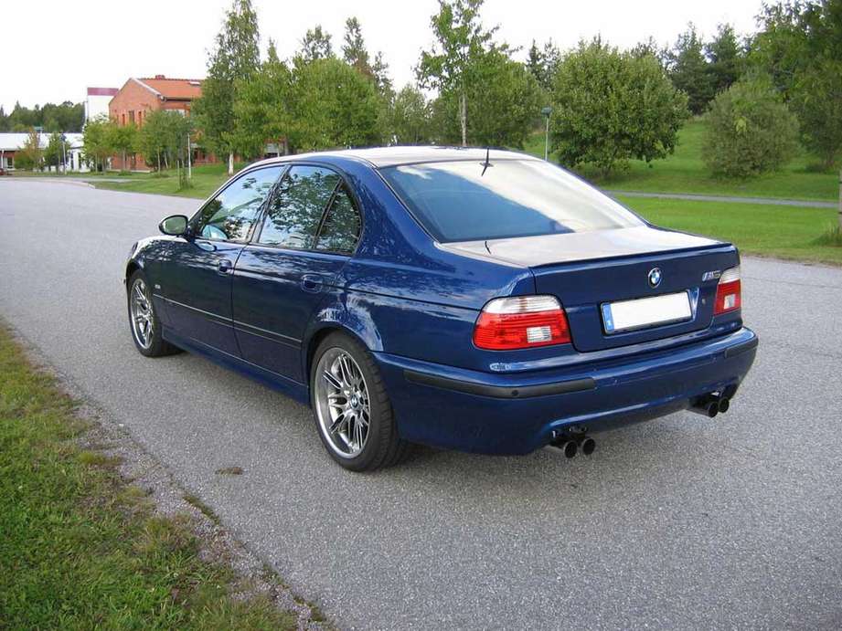 BMW_M5_E39