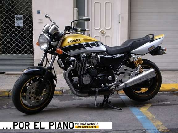 Yamaha_XJR_1200