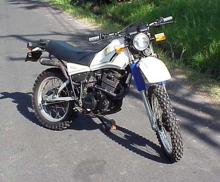 Yamaha XT 550 #8426614