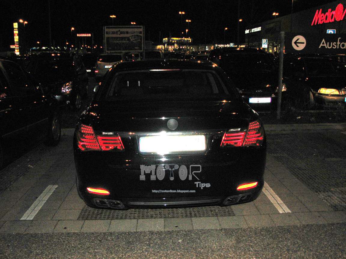 BMW_M7