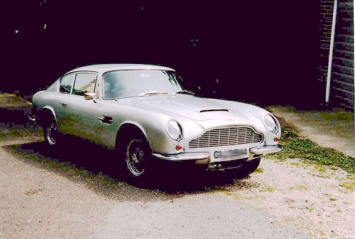 Aston_Martin_DB6