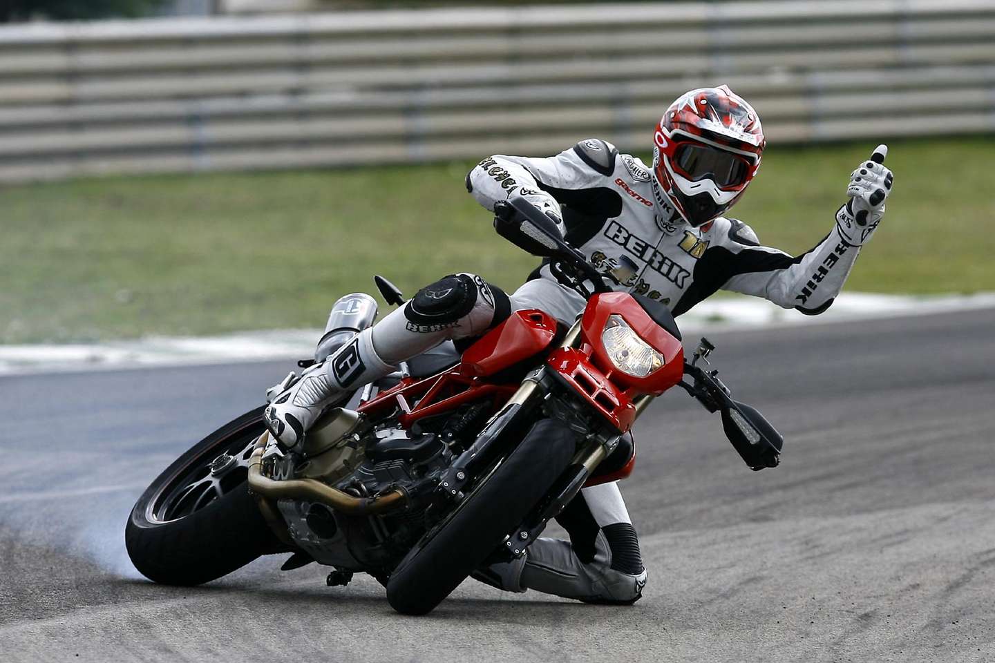 Ducati Hypermotard #7364810