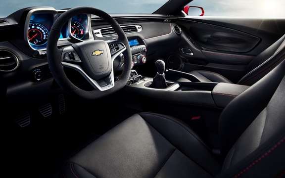 Chevrolet Camaro ZL1 2012: A beautiful homecoming picture #4
